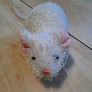 Lil' Kinz White Mouse, no code